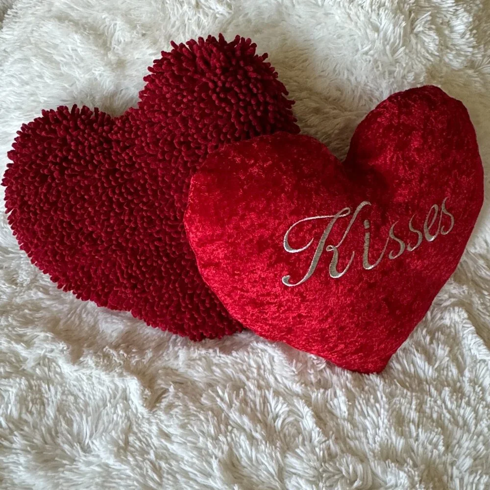 New Red Heart Shaped Soft Chenille Shag Plush Throw Pillow 14.5” x 14.5”